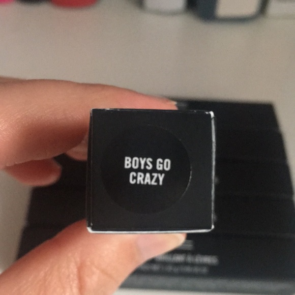 MAC Dazzleglass - Boys Go Crazy - Picture 2 of 3